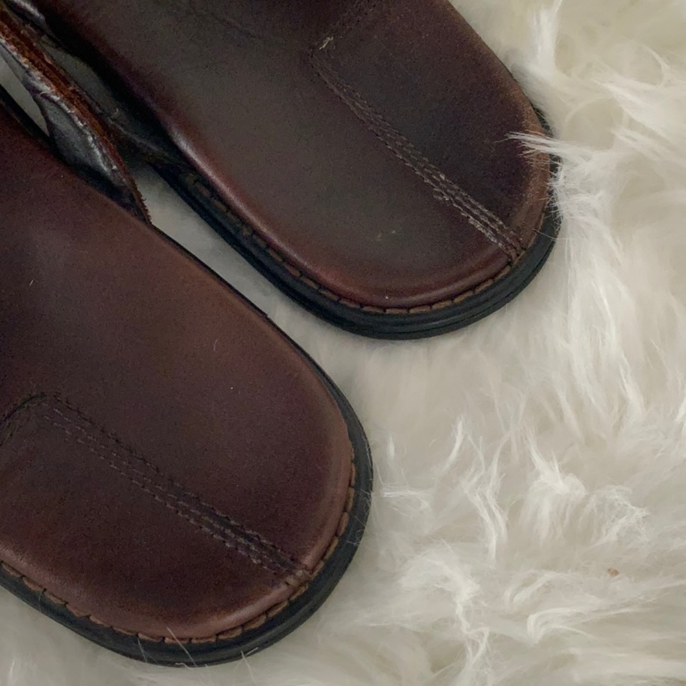 🩴TOMMY HILFIGER Men’s thong sandals🩴 medium brown leather. Size 9M - Picture 5 of 10